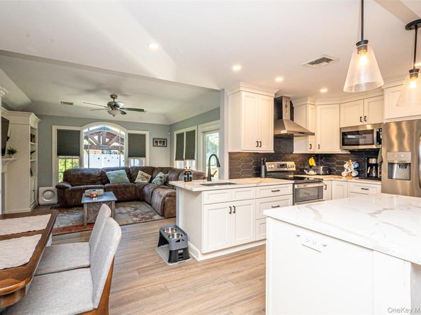 74 Broadway, Bethpage NY 11714