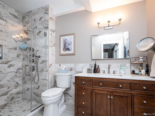 74 Broadway, Bethpage NY 11714