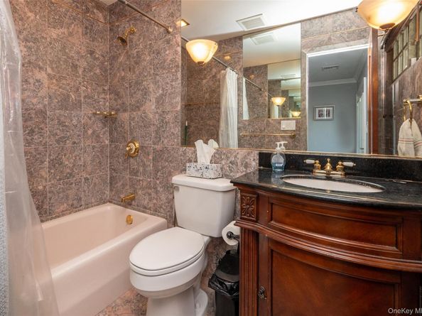 74 Broadway, Bethpage NY 11714