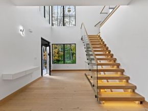 22 Whippoorwill Road E, Armonk NY 10504
