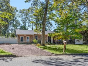 4 Model Court, Rocky Point NY 11778