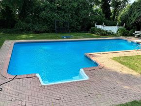 4 Model Court, Rocky Point NY 11778