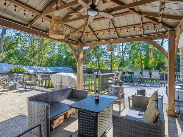 4 Model Court, Rocky Point NY 11778