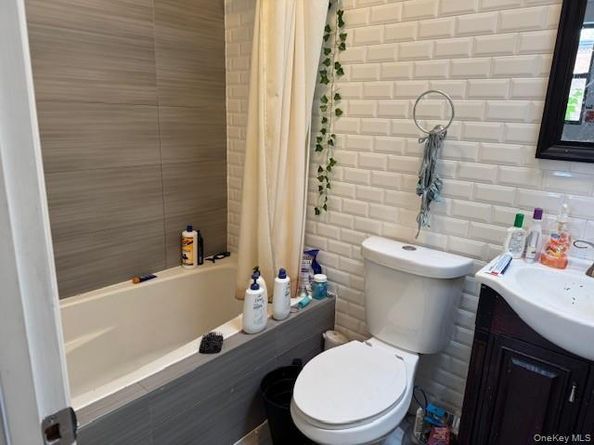 186 Howard Avenue, Brooklyn NY 11233