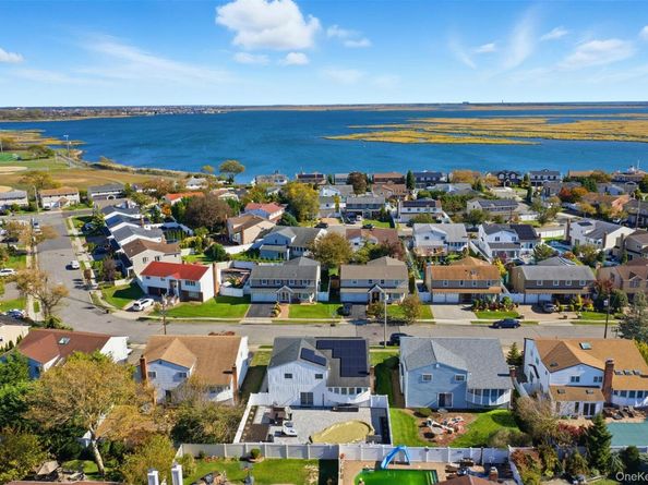 3930 Jane Lane, Oceanside NY 11572