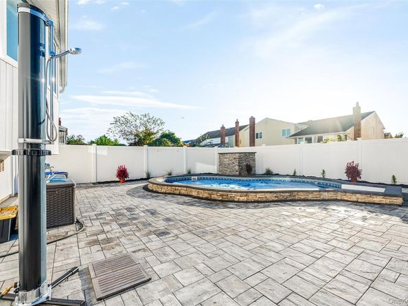 3930 Jane Lane, Oceanside NY 11572