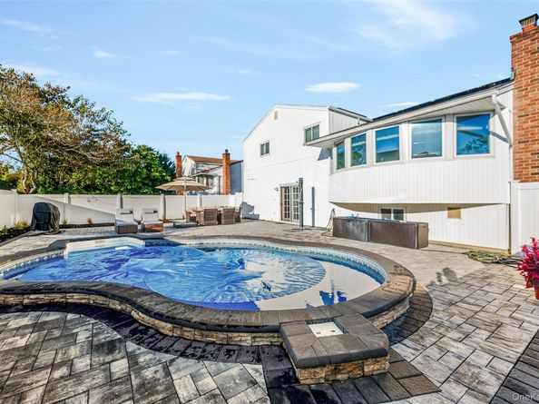 3930 Jane Lane, Oceanside NY 11572