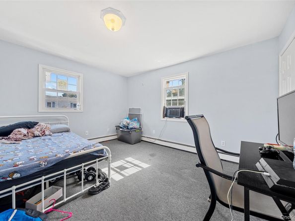 84 E 9th Street, Huntington Station NY 11746