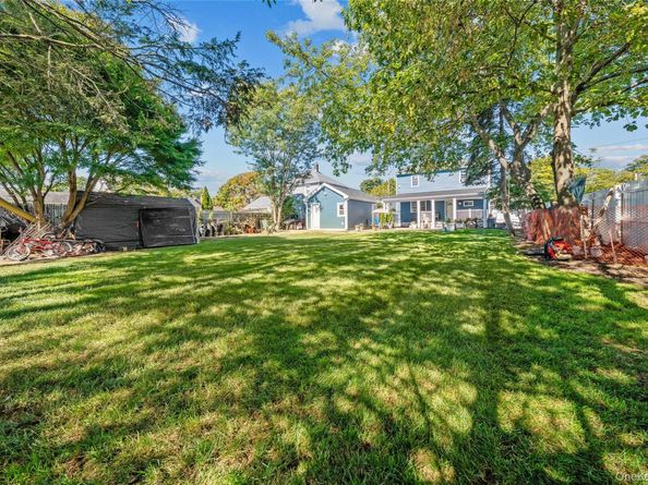84 E 9th Street, Huntington Station NY 11746