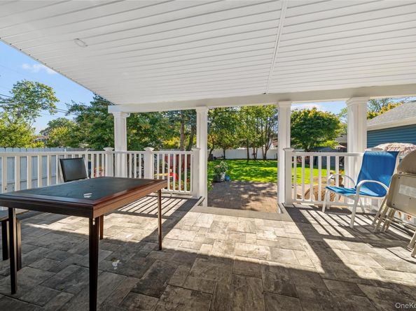 84 E 9th Street, Huntington Station NY 11746