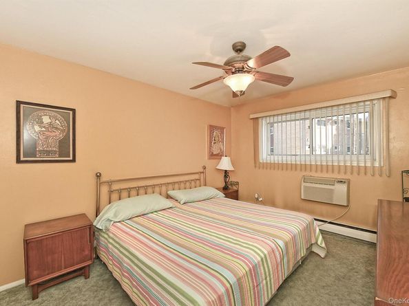400 Fulton Street 8A, Farmingdale NY 11735