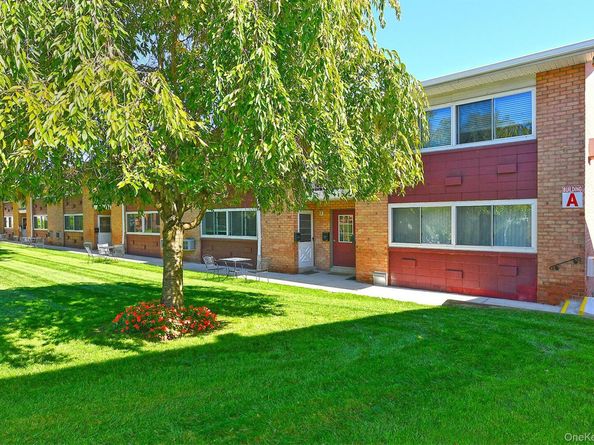 400 Fulton Street 8A, Farmingdale NY 11735
