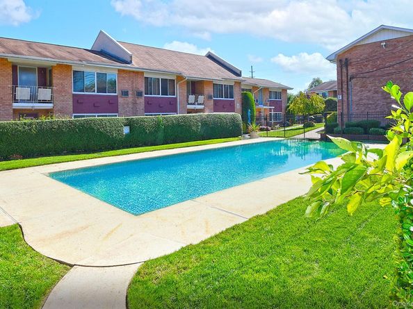 400 Fulton Street 8A, Farmingdale NY 11735