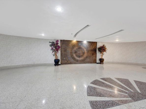 610 Waring 4F, Bronx NY 10467