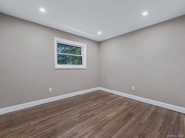 11 Gorham Lane, Dix Hills NY 11746