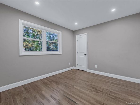 11 Gorham Lane, Dix Hills NY 11746