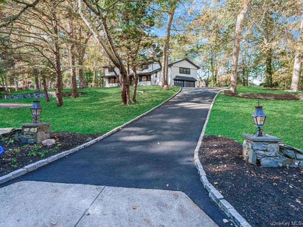 11 Gorham Lane, Dix Hills NY 11746