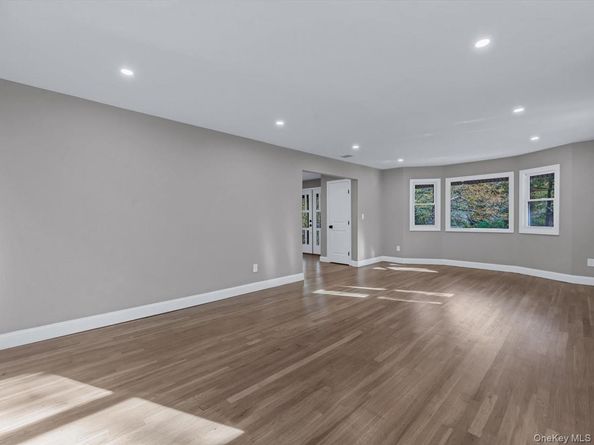 11 Gorham Lane, Dix Hills NY 11746