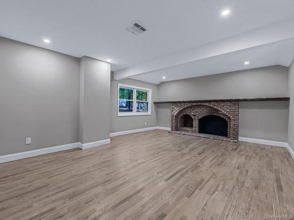 11 Gorham Lane, Dix Hills NY 11746
