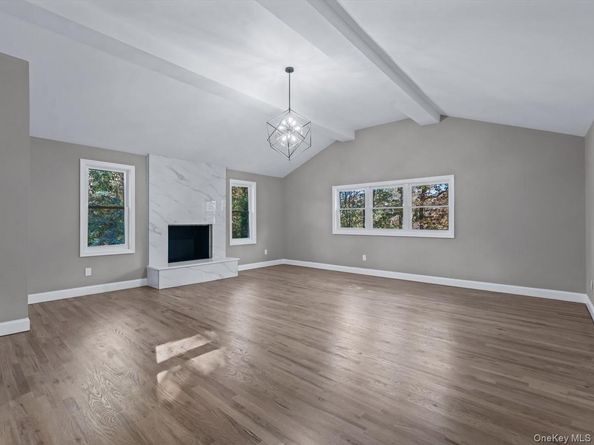 11 Gorham Lane, Dix Hills NY 11746