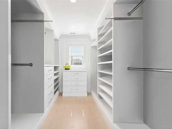 13 Beach Lane, Westhampton Beach NY 11978