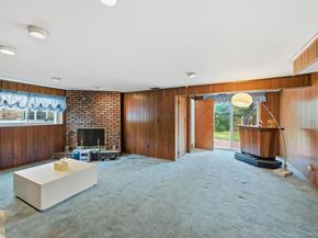 18 Dunhill Road, Manhasset Hills NY 11040