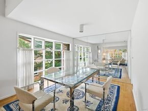 18 Dunhill Road, Manhasset Hills NY 11040