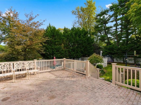 12 Flo Drive, Syosset NY 11791