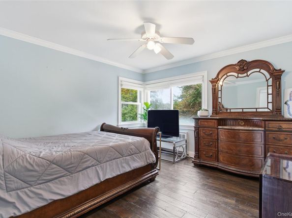 12 Flo Drive, Syosset NY 11791