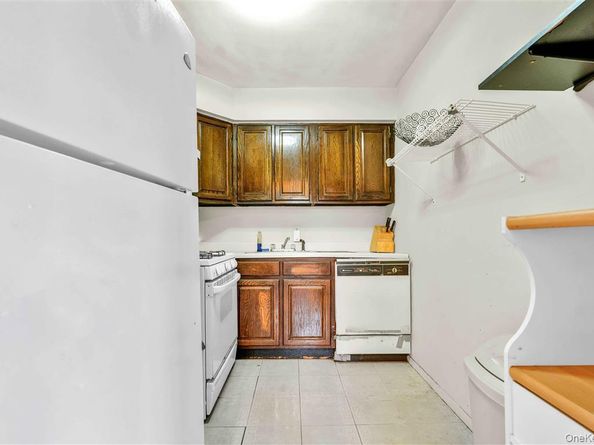 111-09A 62 Drive, Forest Hills NY 11385