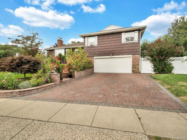 1 Wayland Road, Plainview NY 11803