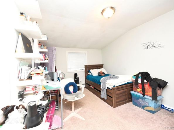 18 Pennwood Drive, Mastic Beach NY 11951