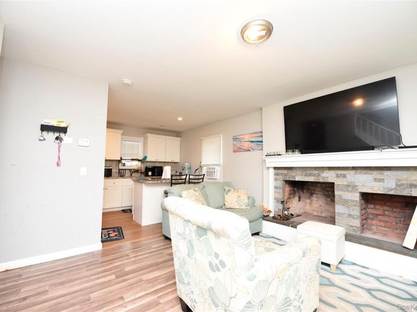 18 Pennwood Drive, Mastic Beach NY 11951