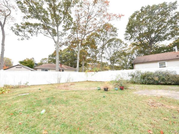 18 Pennwood Drive, Mastic Beach NY 11951