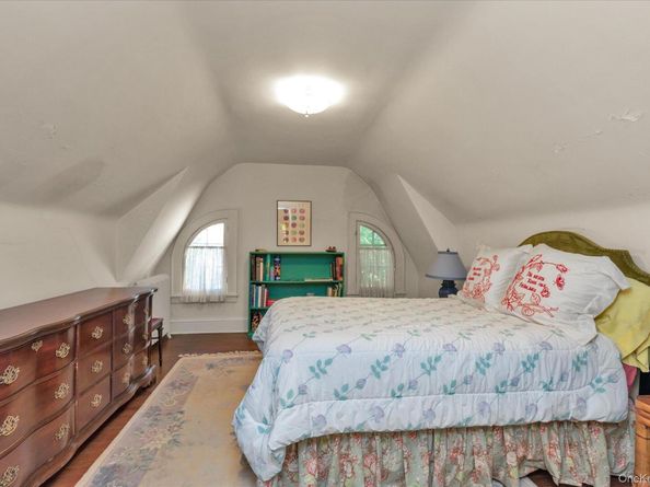 57 Beacon Hill Road, Port Washington NY 11050