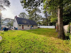 336 Auborn Avenue, Shirley NY 11967