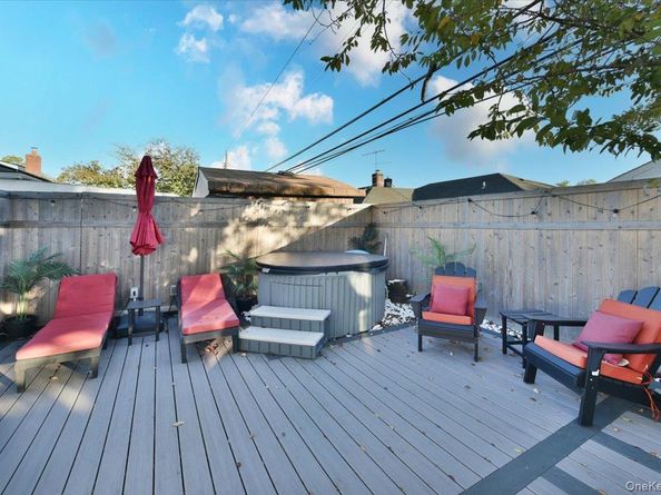 2093 Baylis Avenue, Elmont NY 11003
