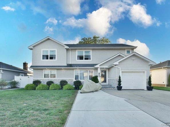 2093 Baylis Avenue, Elmont NY 11003