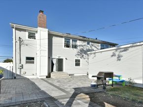 2093 Baylis Avenue, Elmont NY 11003