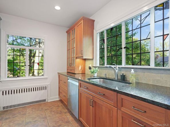 76 Vaughn Avenue, New Rochelle NY 10801