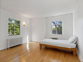 76 Vaughn Avenue, New Rochelle NY 10801
