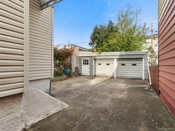 7021 72nd Place, Glendale NY 11385
