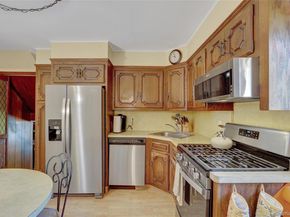 60 Elizabeth Drive, Bethpage NY 11714