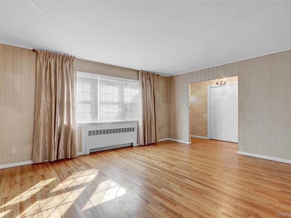 60 Elizabeth Drive, Bethpage NY 11714