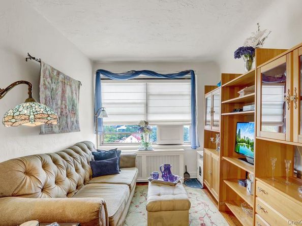 141 Woodmere Boulevard 6E, Woodmere NY 11598