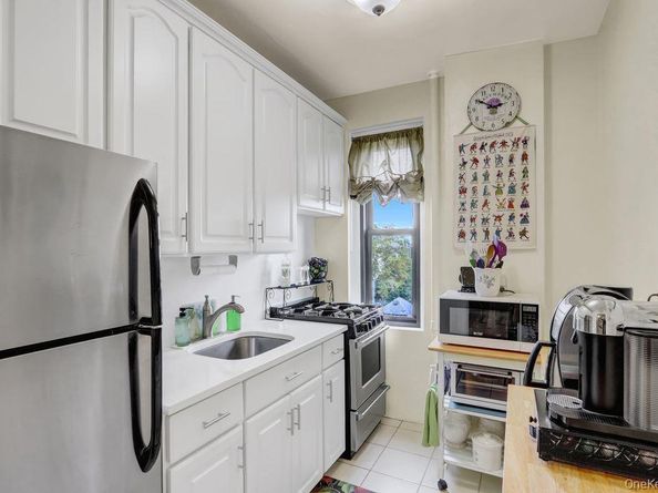 141 Woodmere Boulevard 6E, Woodmere NY 11598