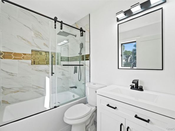 3A Lavender Lane, East Islip NY 11730