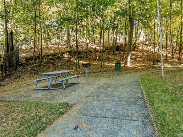 120 Dehaven Drive 432, Yonkers NY 10703