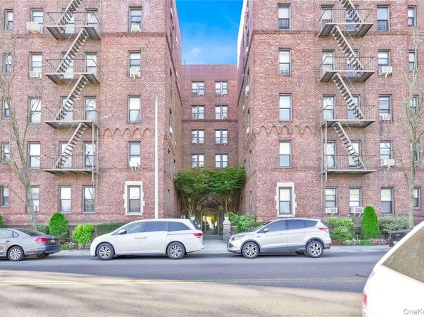 167-10 Crocheron Avenue 1F, Flushing NY 11358