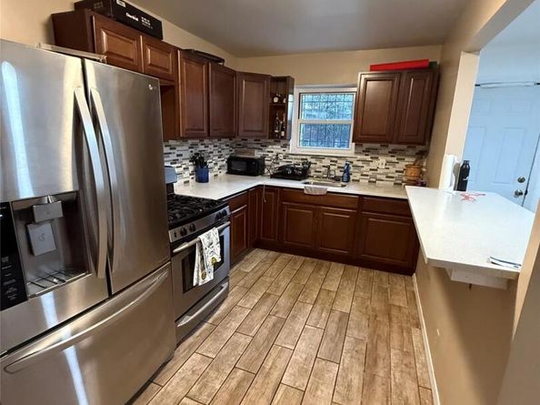 443 Howe Avenue, Bronx NY 10473